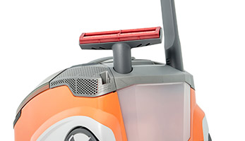 Зберігання аксесуарів на корпусі під час прибирання.